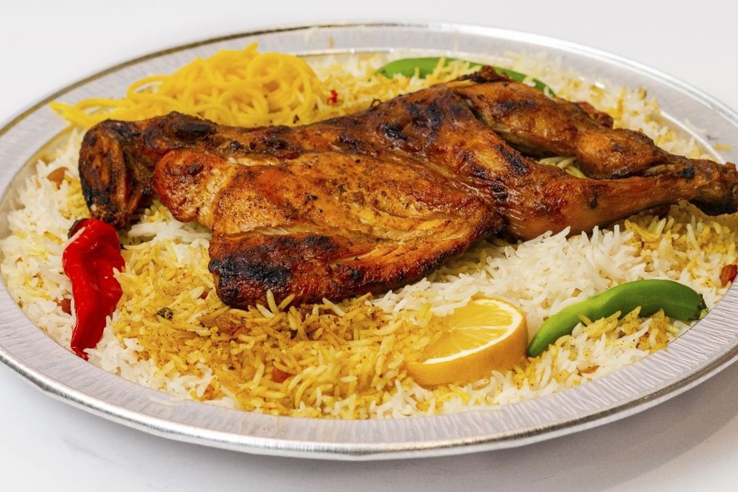 أرز بشاور - نصف دجاجة فحم