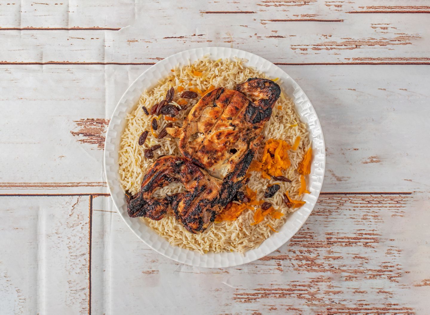 دجاج على الفحم مع الأرز - نص حبة دجاج