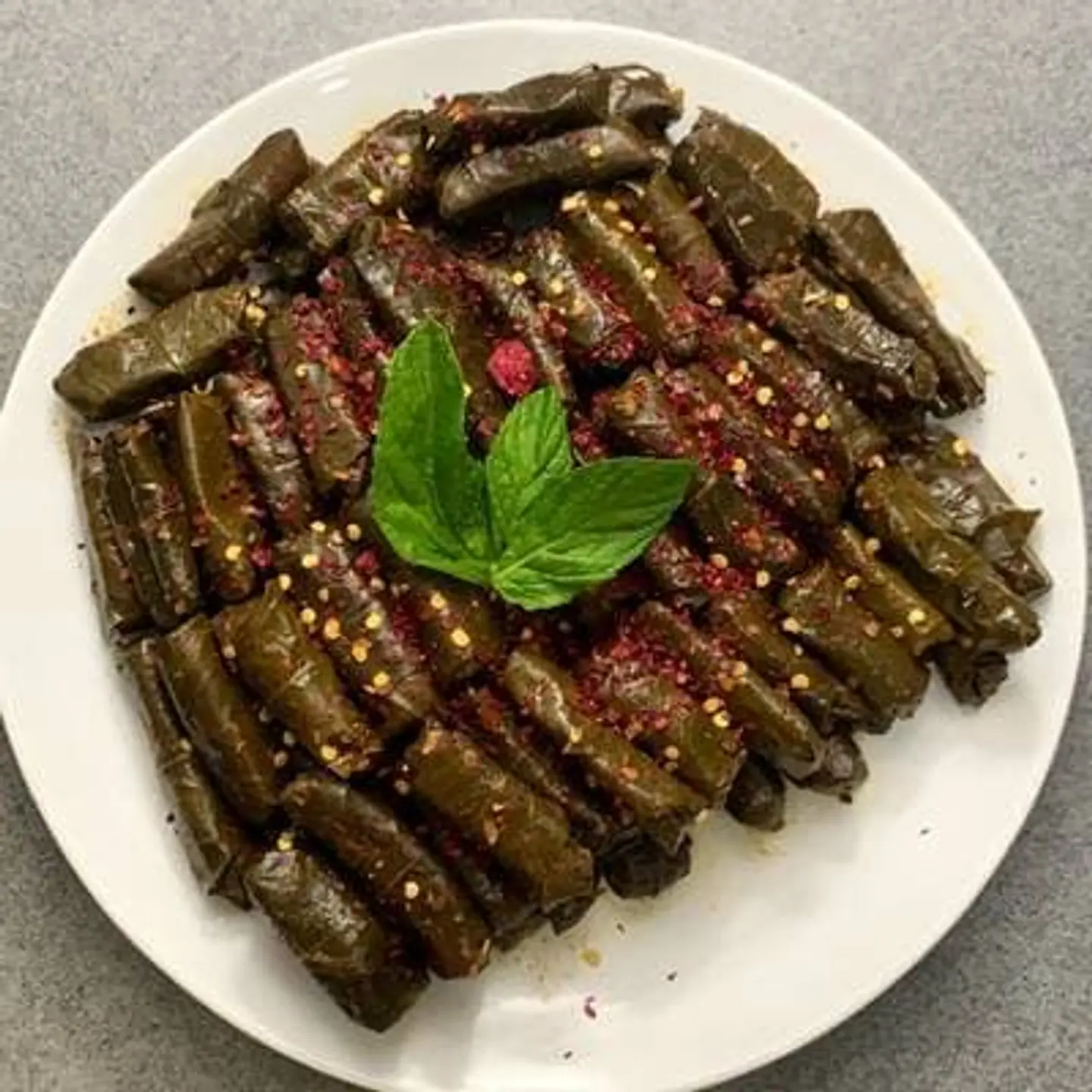 ورق عنب مع دبس  الرمان - صغير