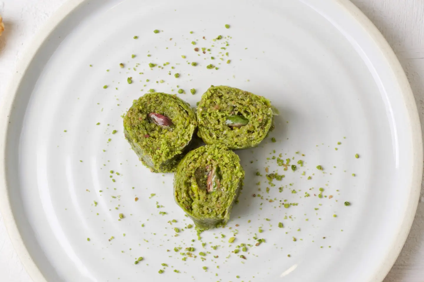 بقلاوة عين عصفور بالفستق - ربع كيلو