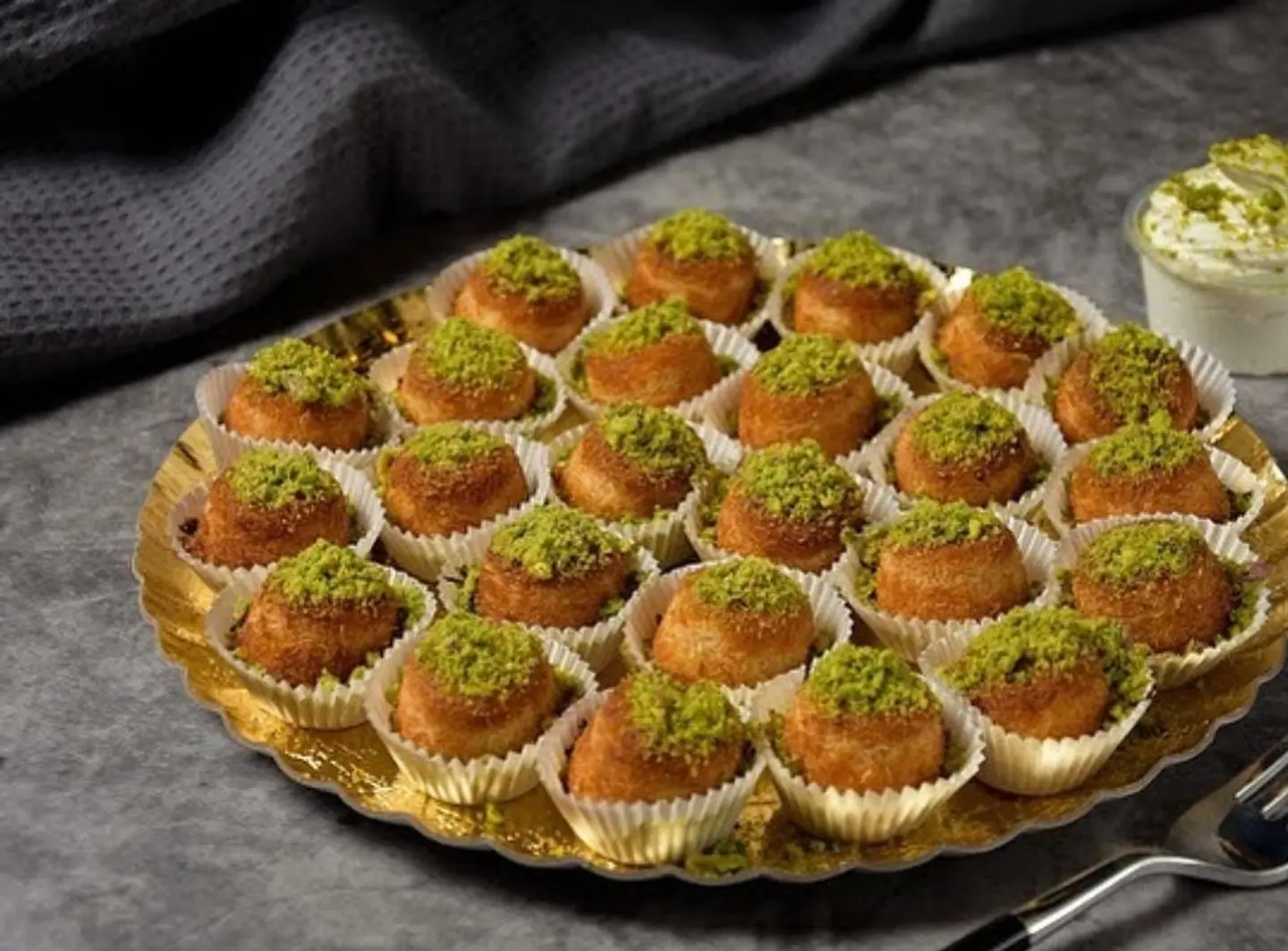 Mix Mini Kunafah Cup - 12 Pcs