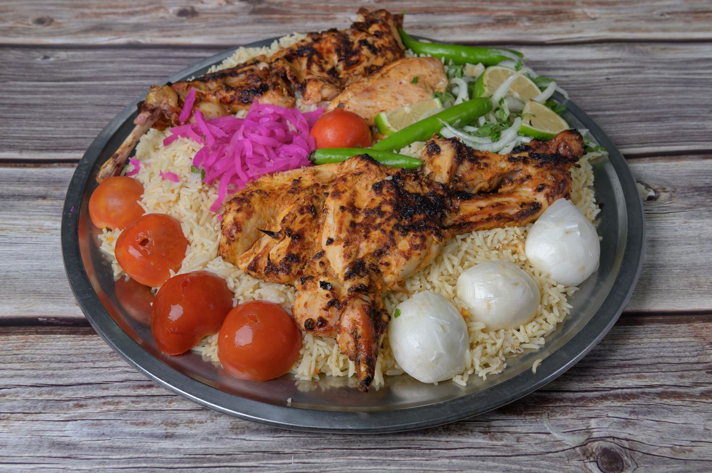 دجاج على الفحم مع الرز  - نص حبة