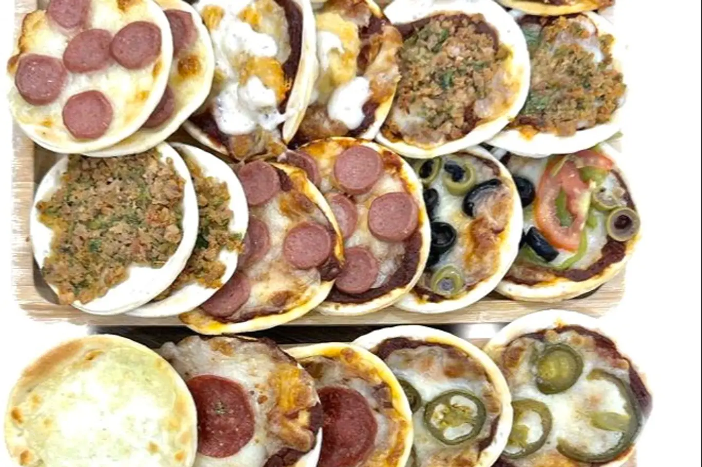 فطائر صغيره ( ميني بيتزا) - بيتزا صغيره+ فطائر 24 قطعة