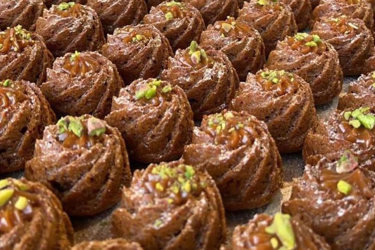 Mini Dates Cake - Large