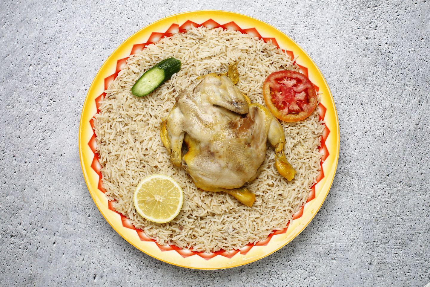 دجاج حنيذ - نص مع رز حنيذ