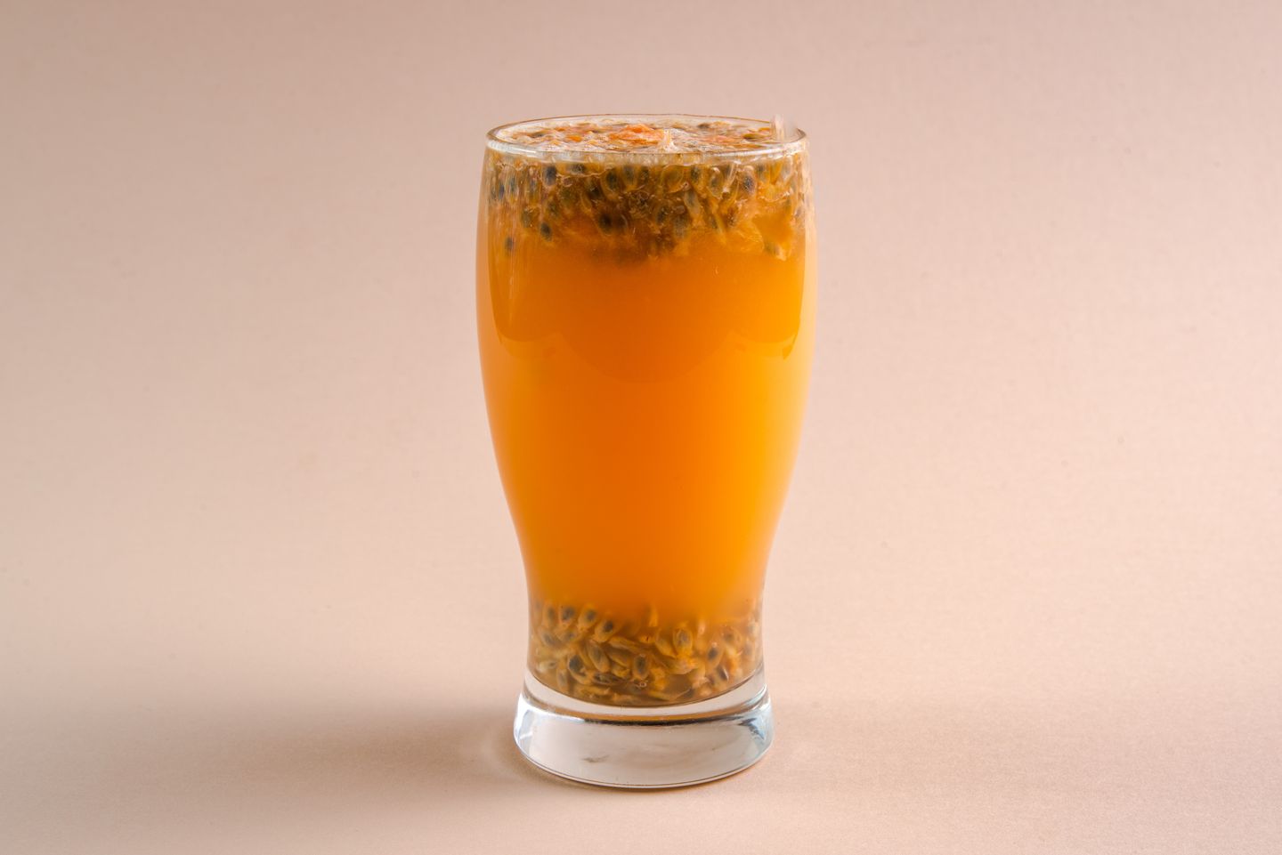 Passion Fruit With Seeds - Medium