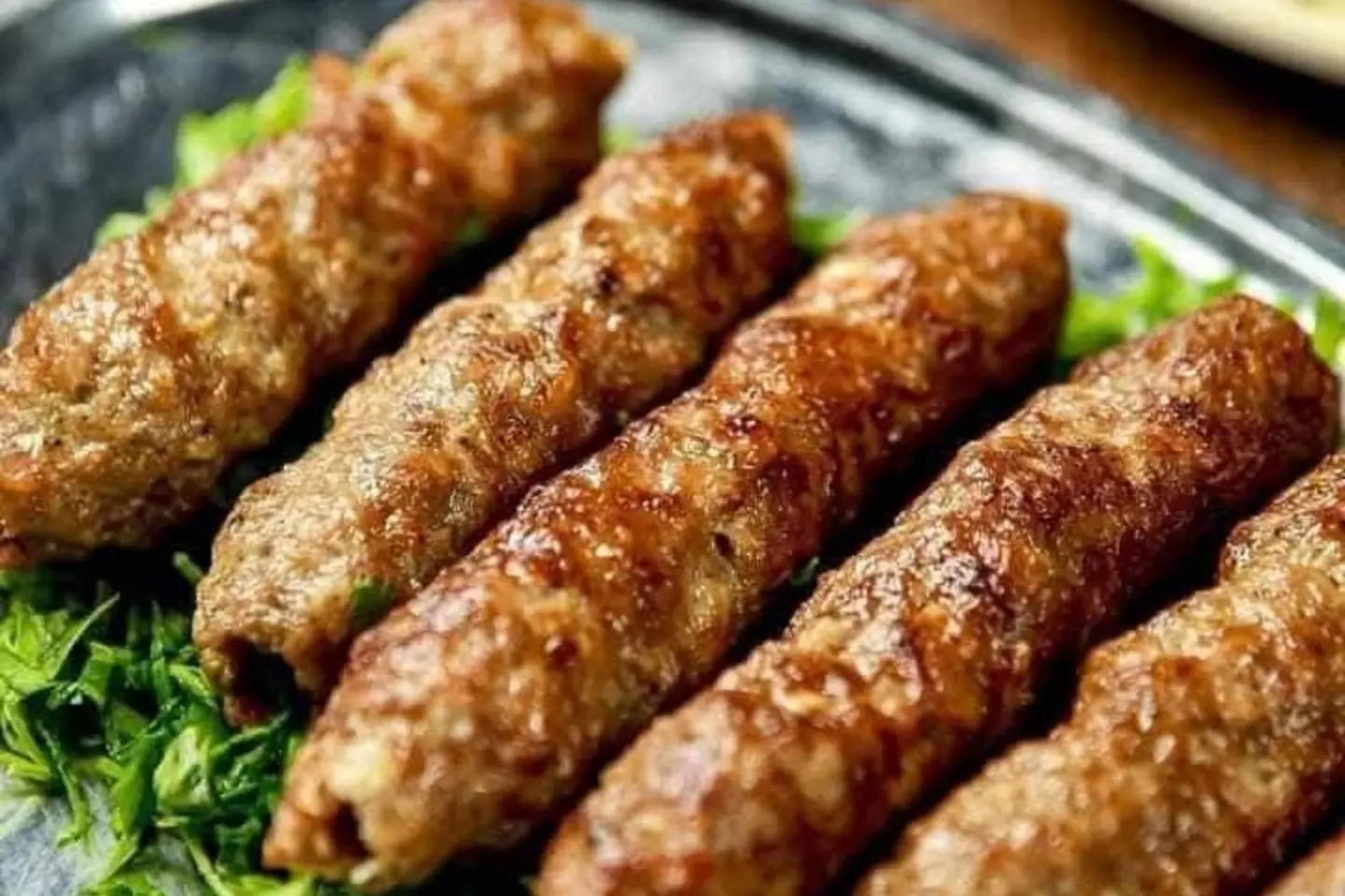 كباب مع خبز وطحينة - نفر كباب مع خبز وطحينة