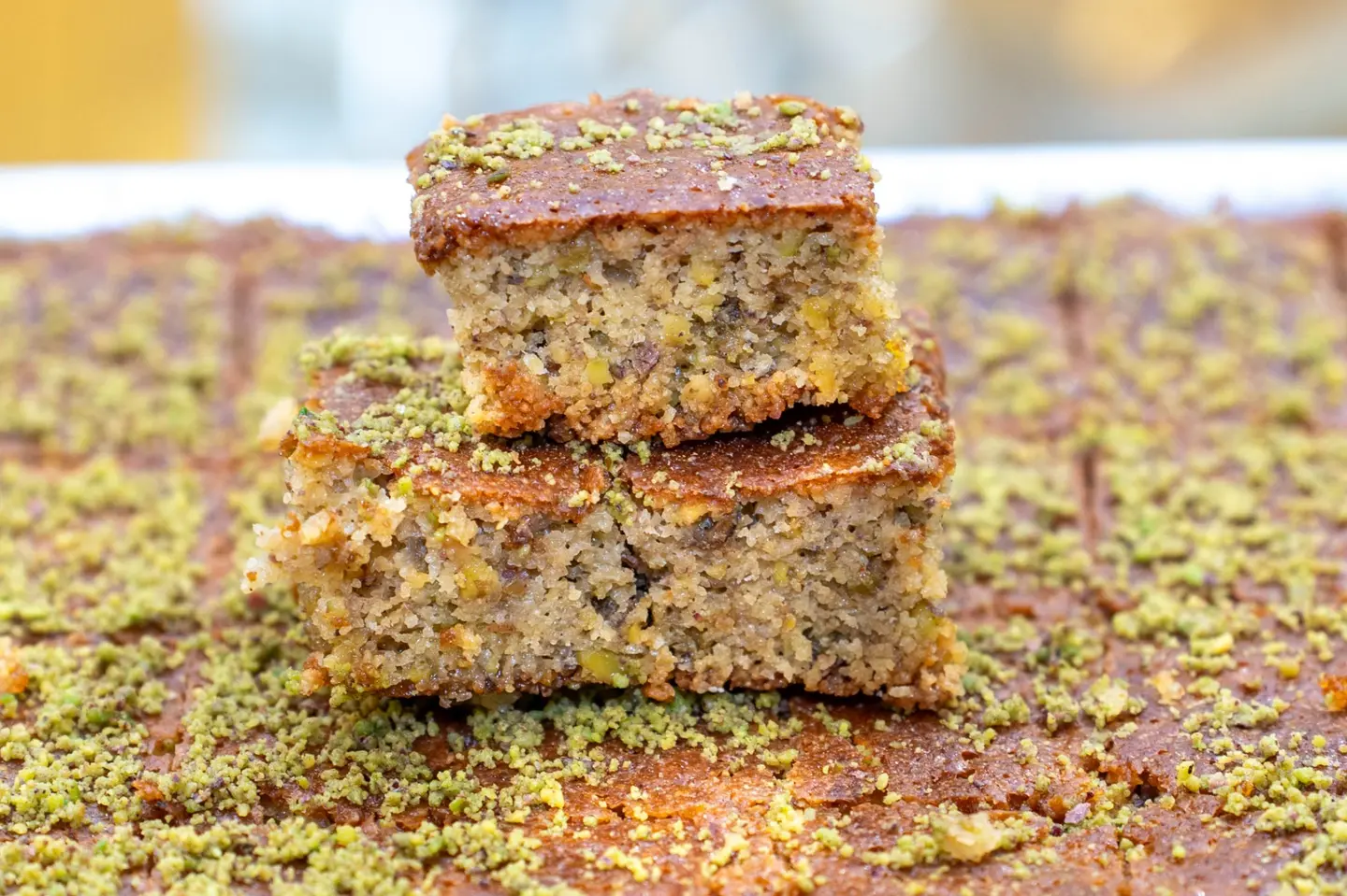 بسبوسة طازجة بالفستق - ٢٥٠ جرام