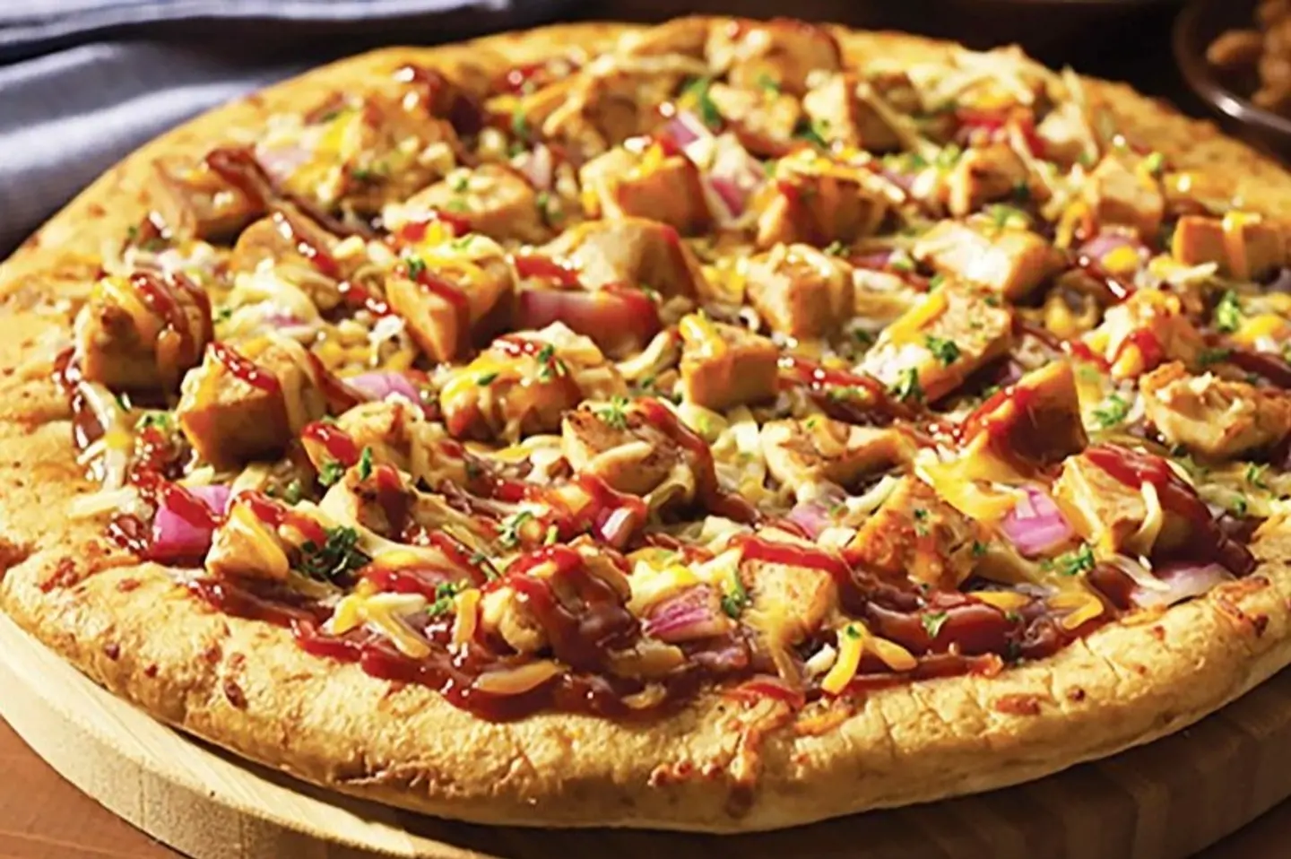 Vegetable And Chicken Pizza - Larg