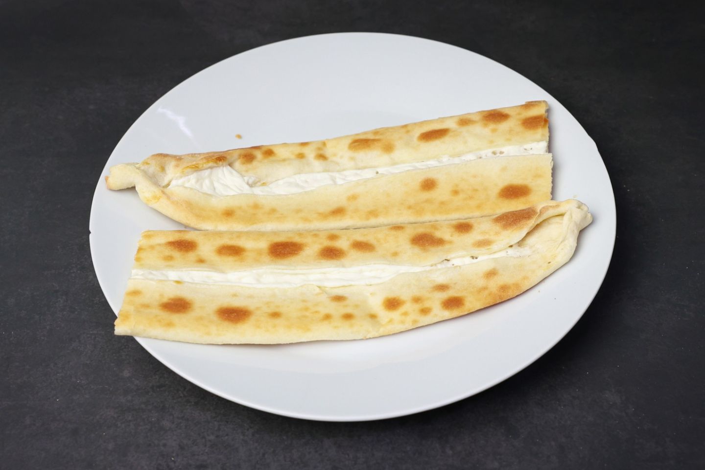 فطيرة لبنه - فطيرة لبنة بالزيتون