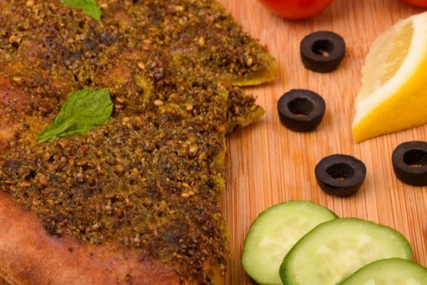 فطائر الزعتر - زعتر بالصوص الاحمر