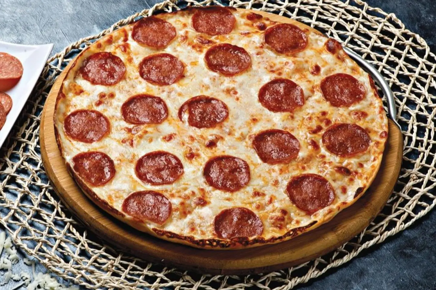 بيتزا بيبروني - اكسترا ببروني