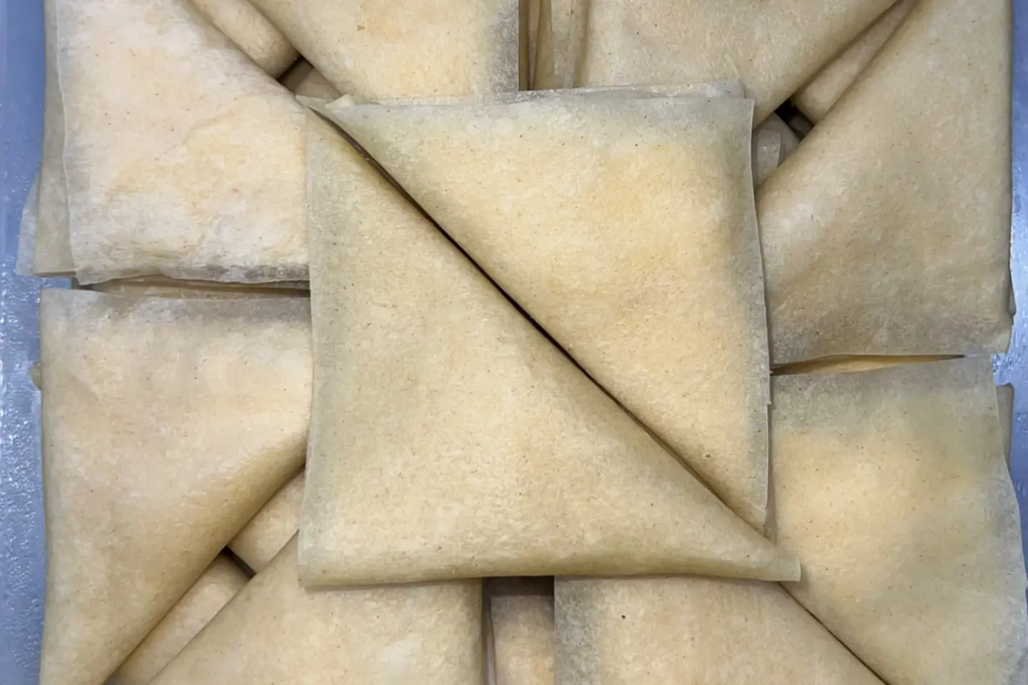 سمبوسة جبن كيري مفرزن  - بوكس كبير