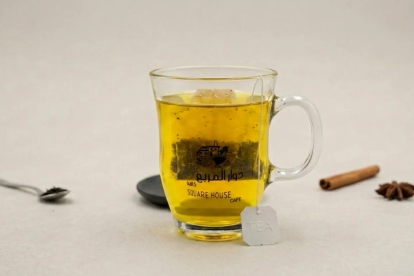 شاي كوكتيل أعشاب - وسط