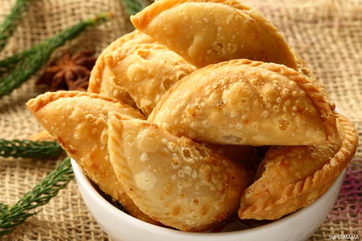 سمبوسة حشوة ھندیة - صحن كبير مكون من ثلاثين حبه