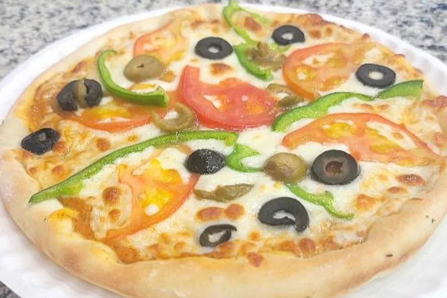 بيتزا خضار - صغير