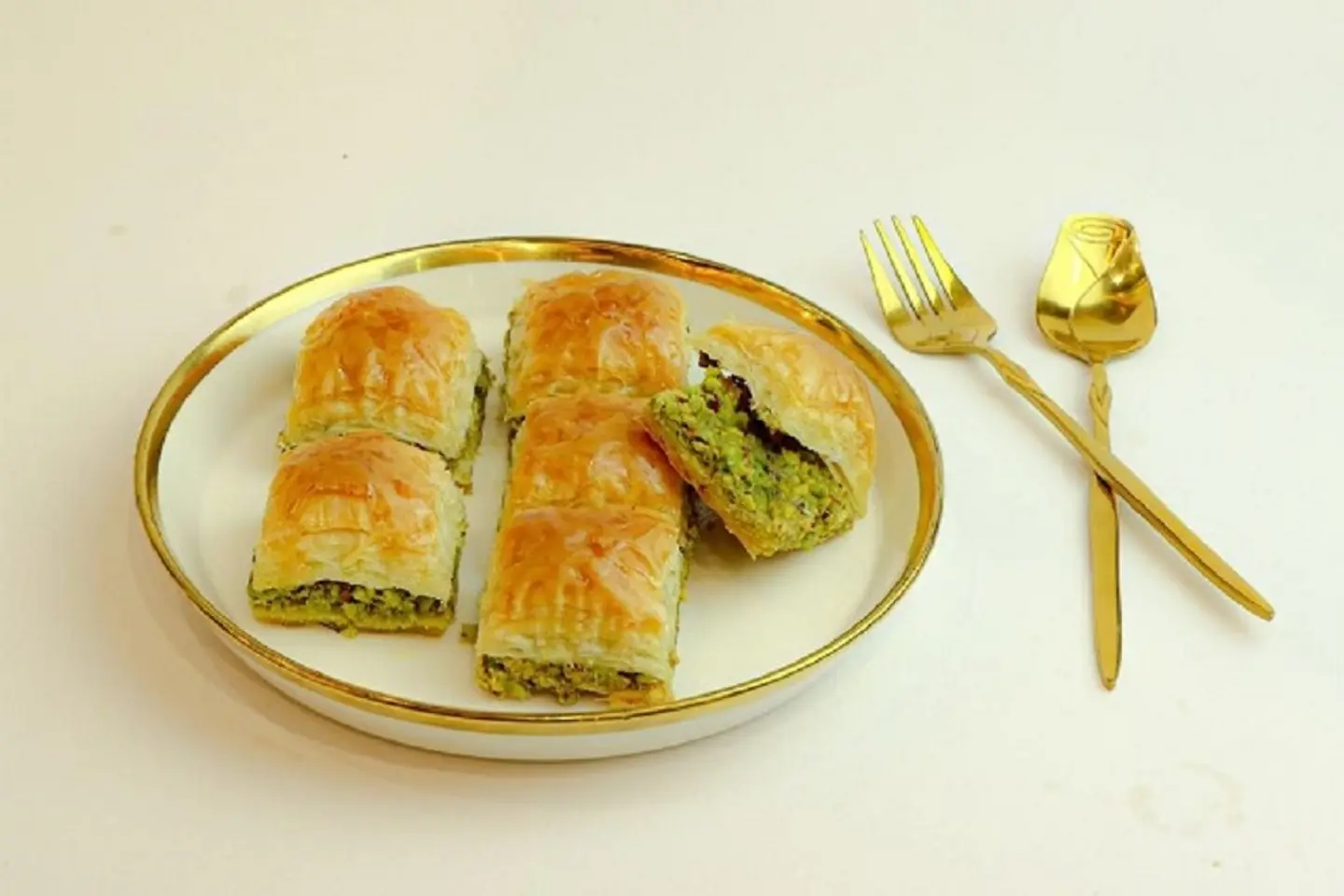 Turkish Pistachio Baklava - Half A Kilo