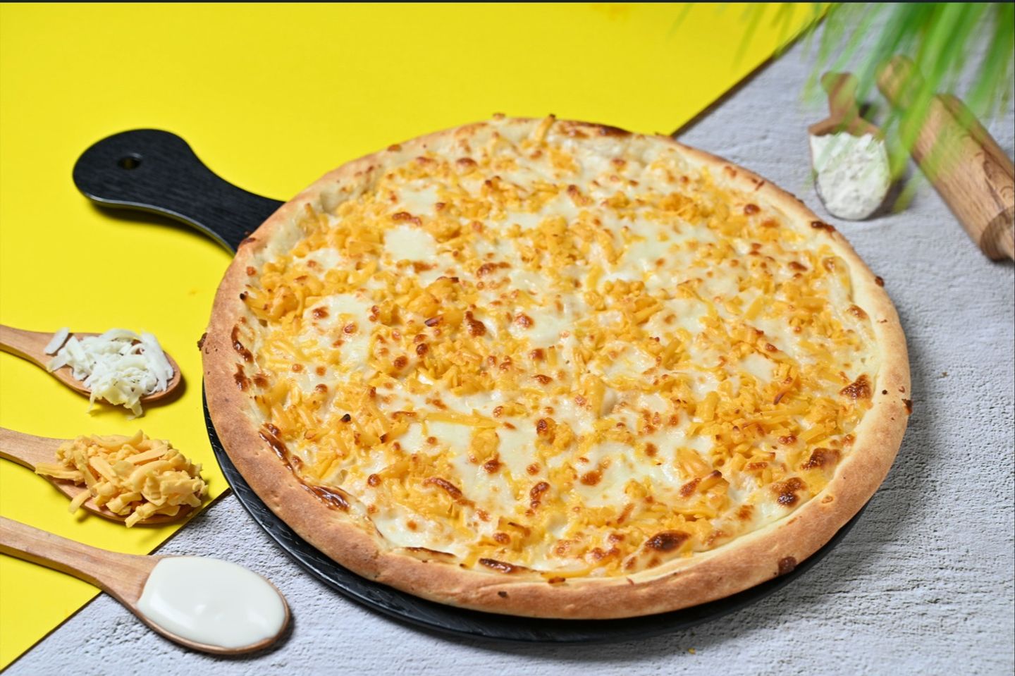 بيتزا مشكل اجبان - صغير
