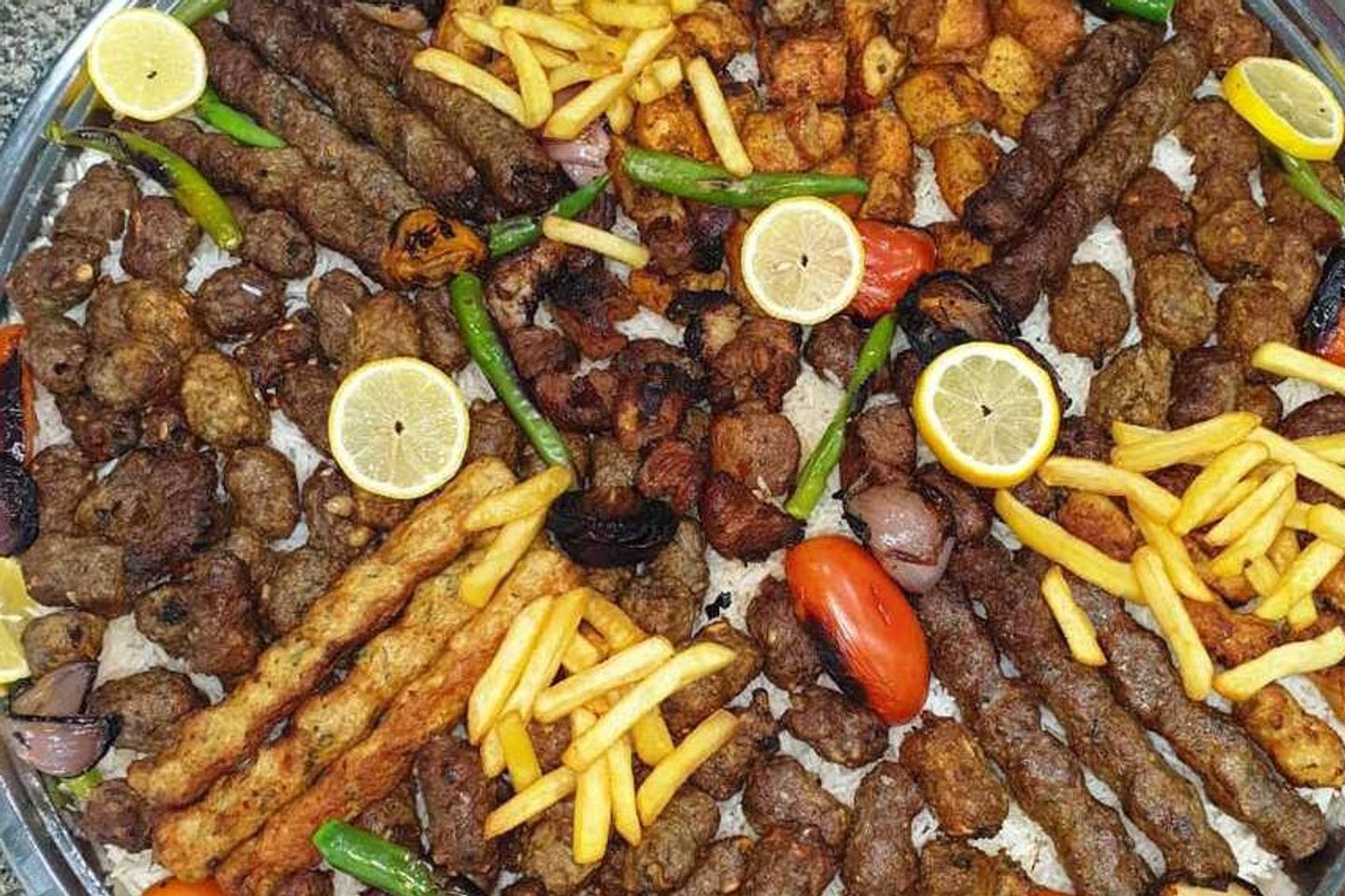 كباب مشكل - 16 سيخ مشكل كباب مع الأرز