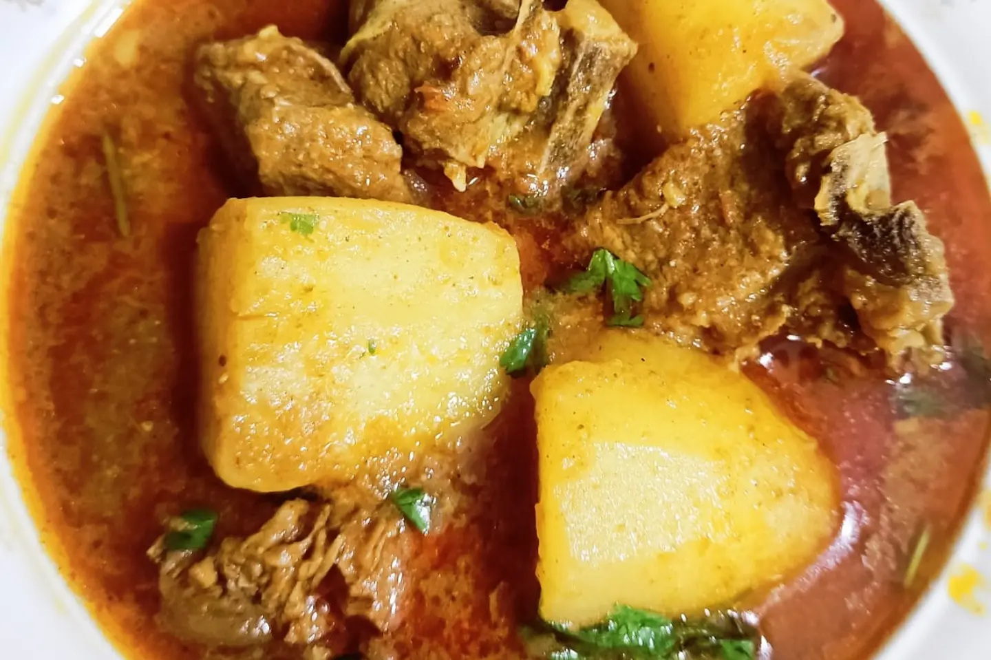 Aaloo Gosht Potatoes And Meat Edam - For Two People