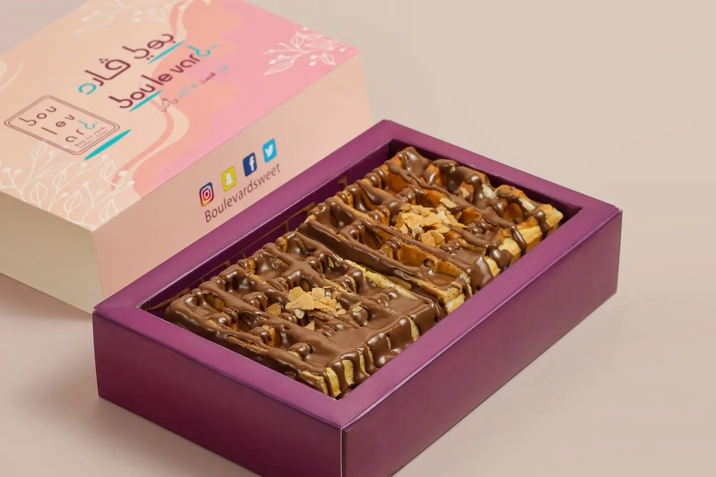 وافل نوتيلا - وسط