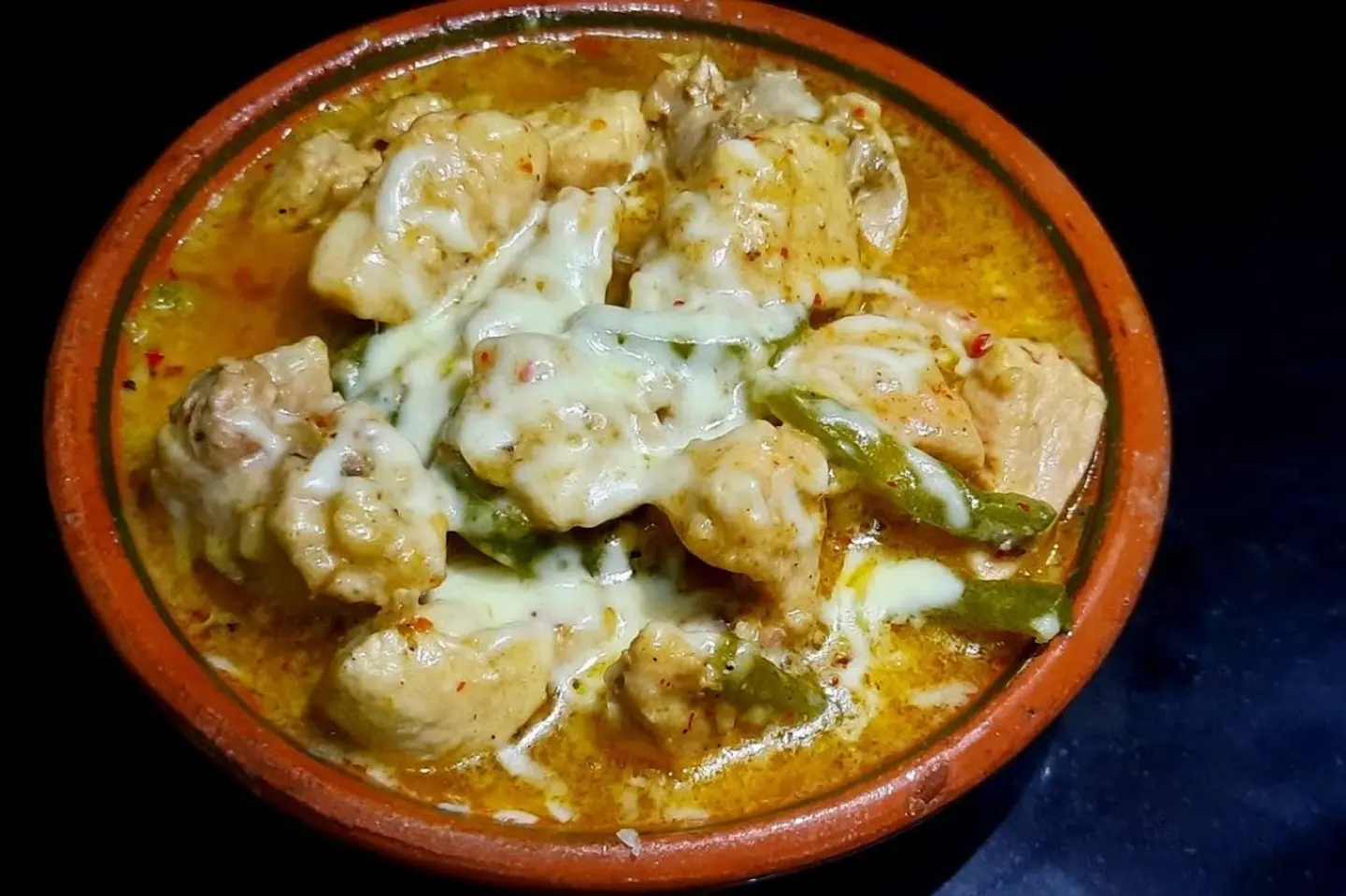 Chicken Special Cheese Handi - Half