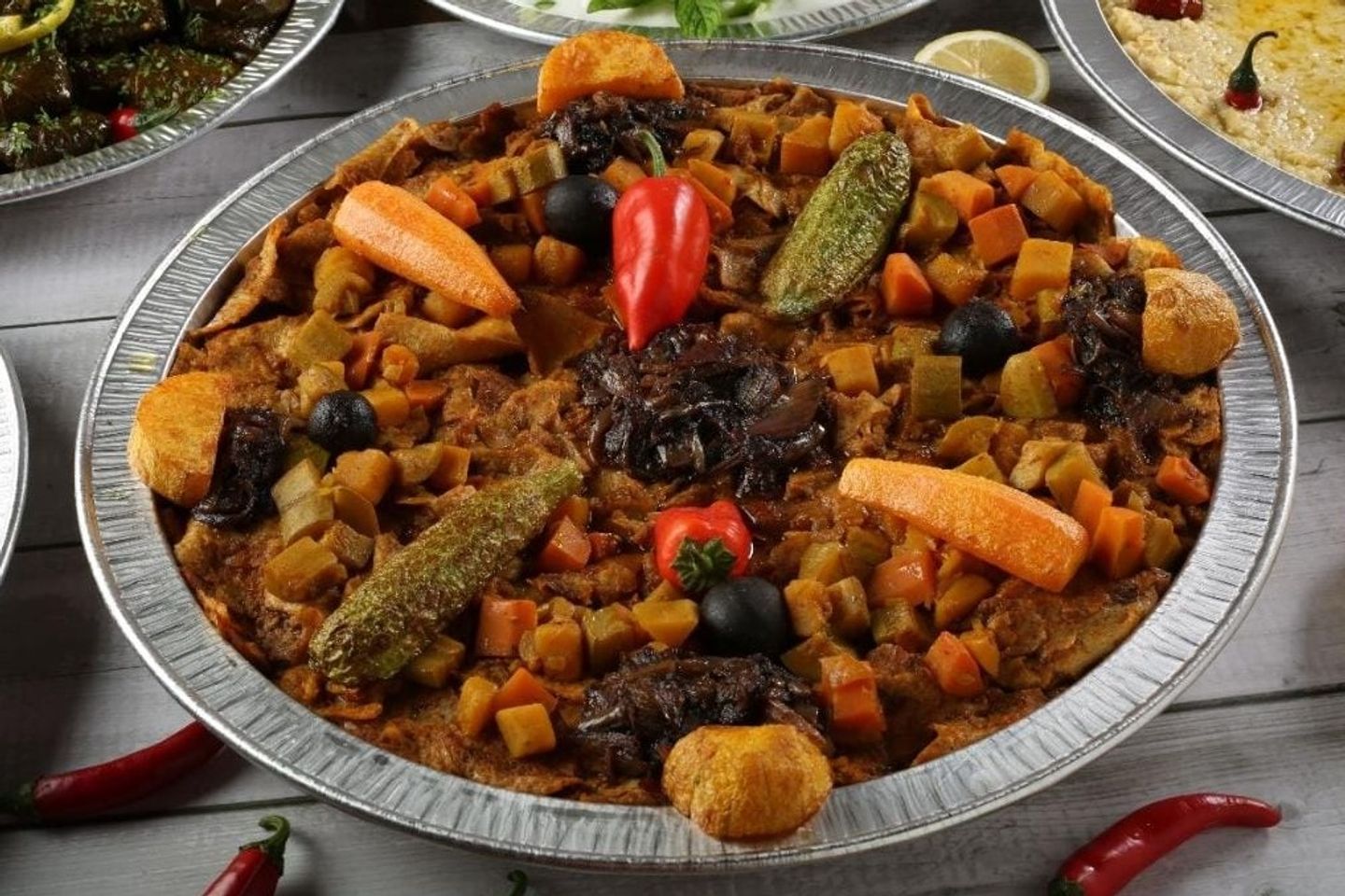 وليمة قرصان - كبير
