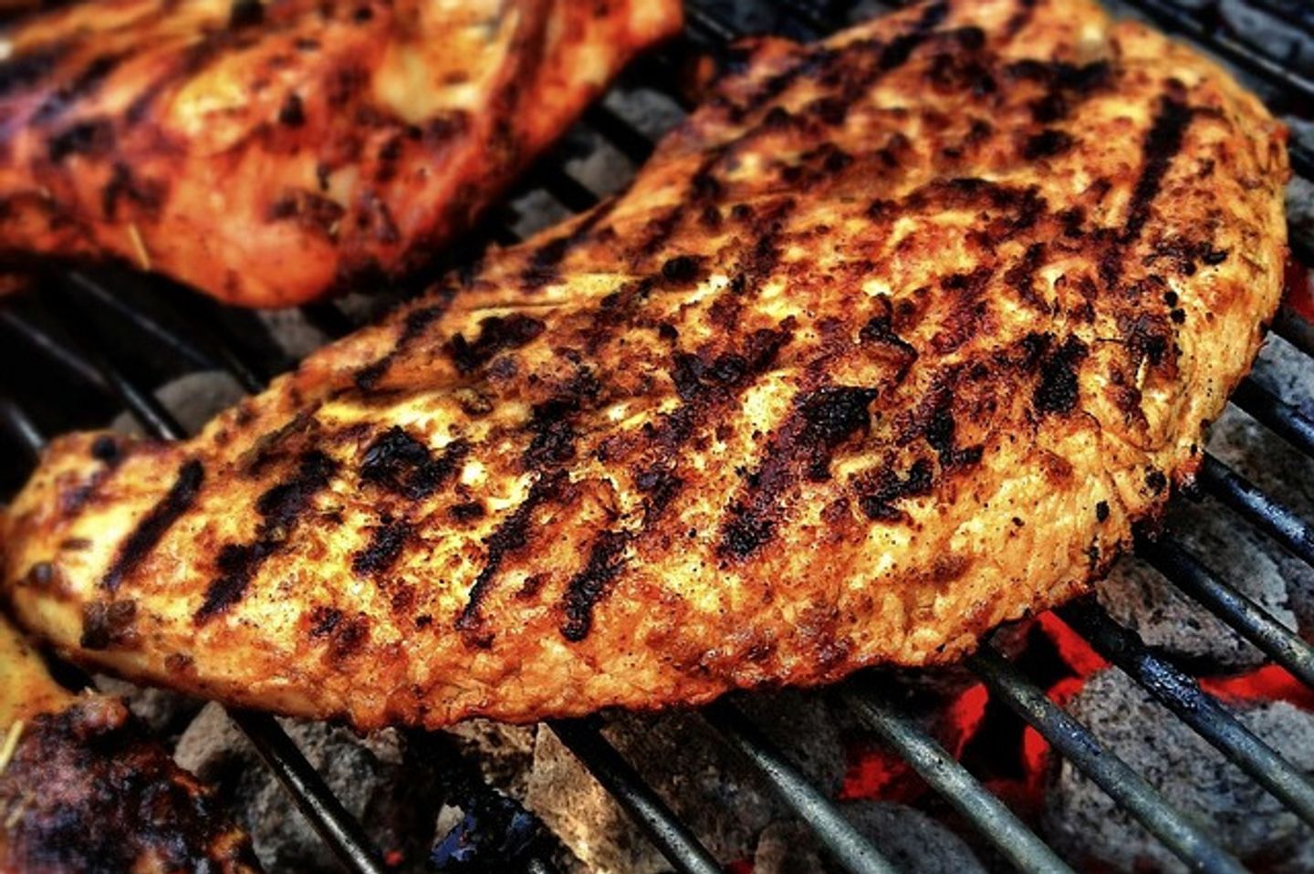دجاج على الفحم - نص حبه بدون رز