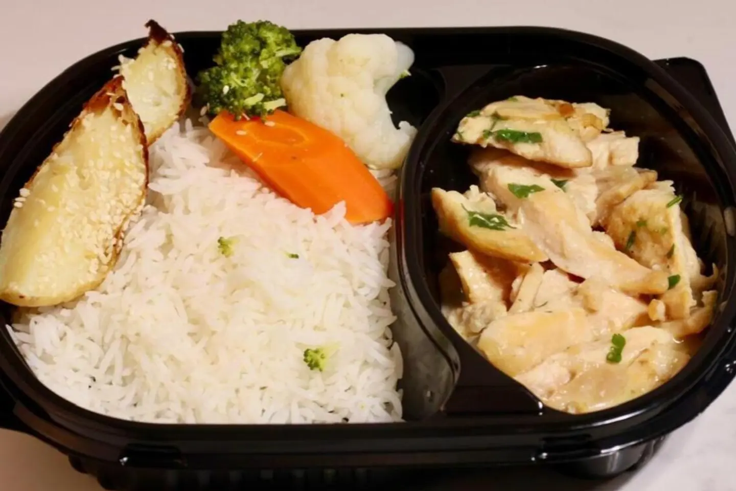 دجاج بالمشروم - مائتي غرام