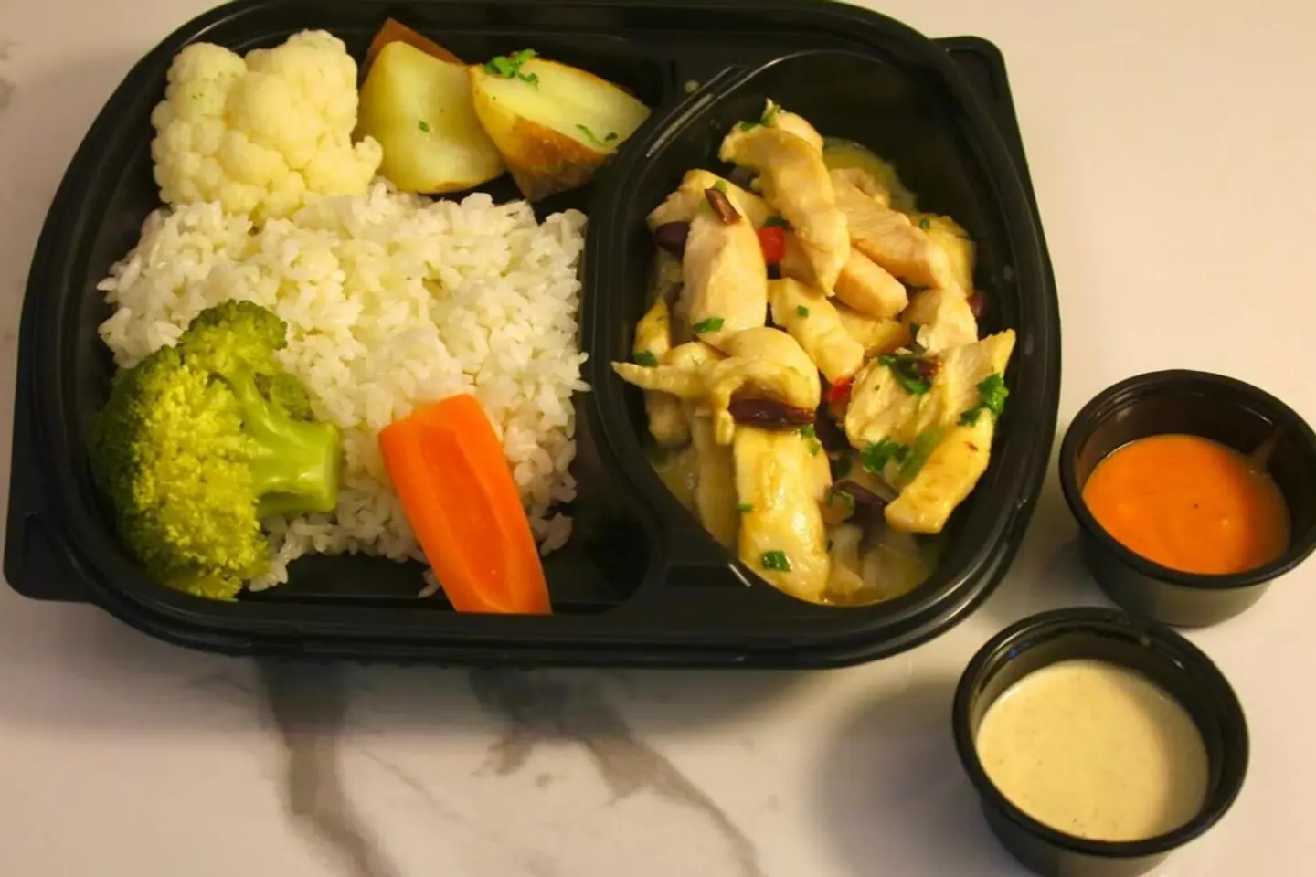 دجاج بالفاصوليا - مائتي غرام