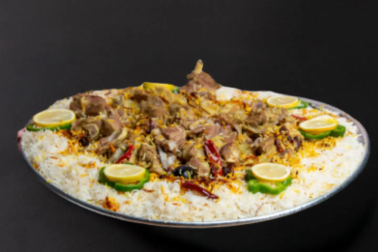 طبق العائله نعيمي - ٤ انفار