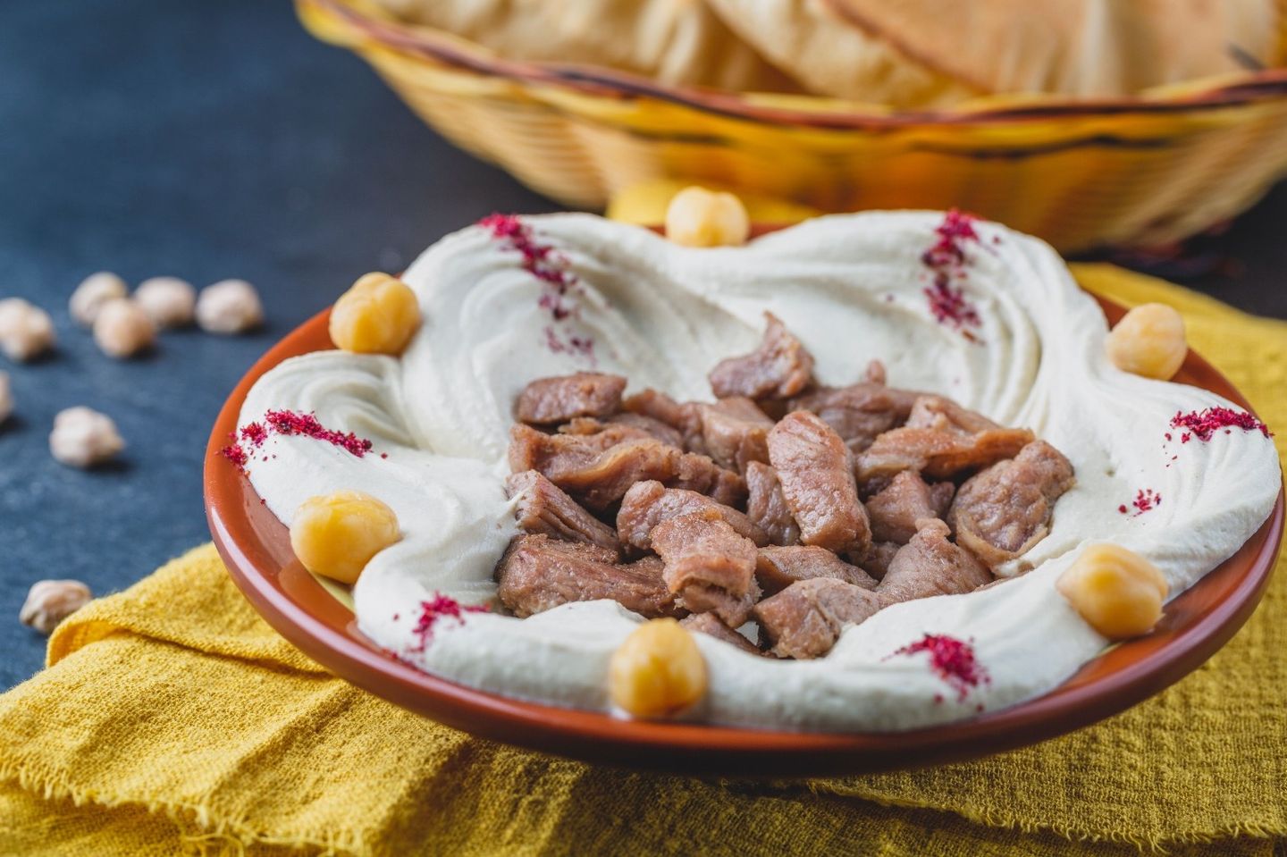 حمص باللحم - وسط
