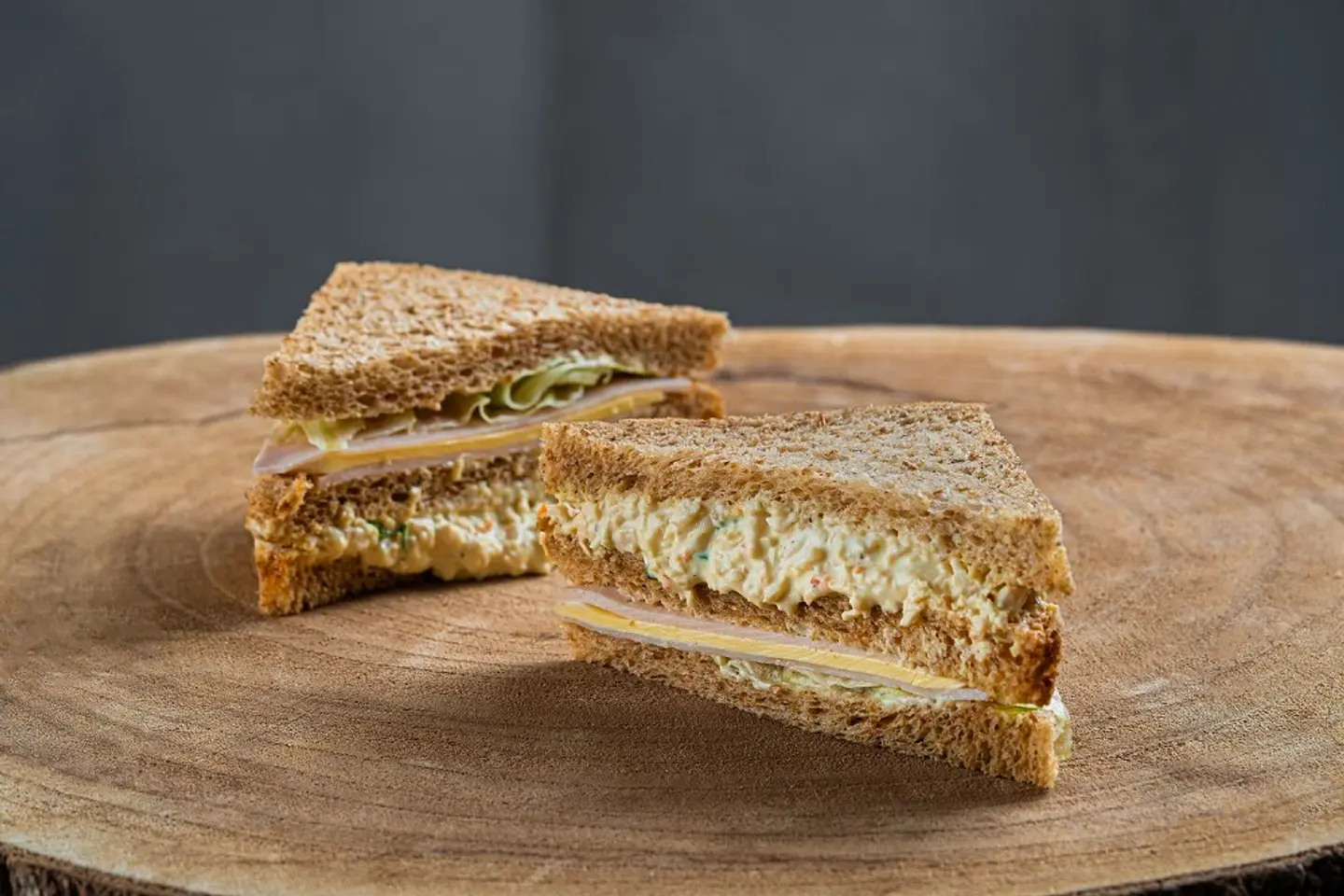 Club Sandwich Cuisine - Brown Toast