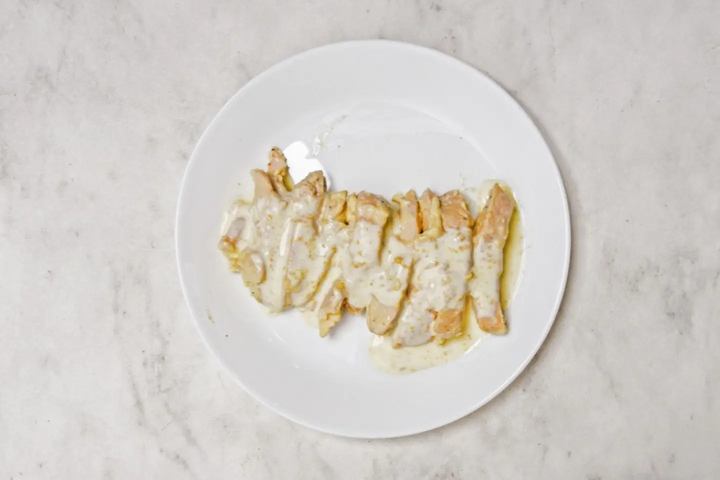 Chicken Witha White Sauce - 100g