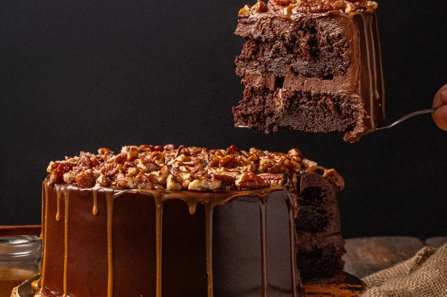 Salted Caremel Pecan Chocolate Cake - Large Serve 8 10