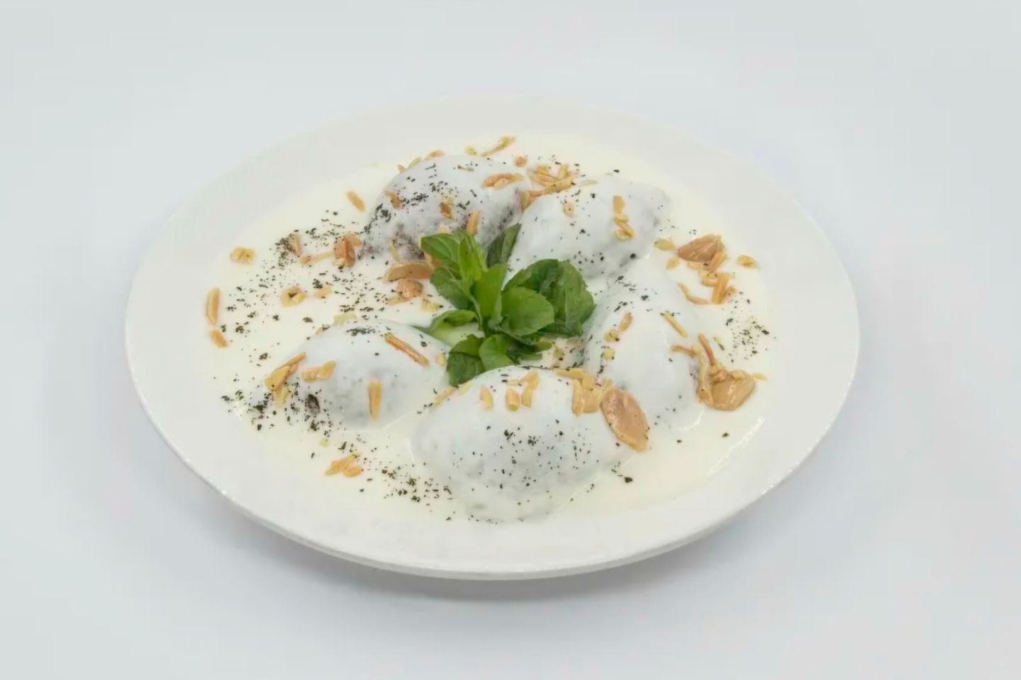 وحبة كبه بالبن مع طبق رز وسلطه خضرا وحلى(رز بالحليب) ومياه ومشروب غازي - حمص