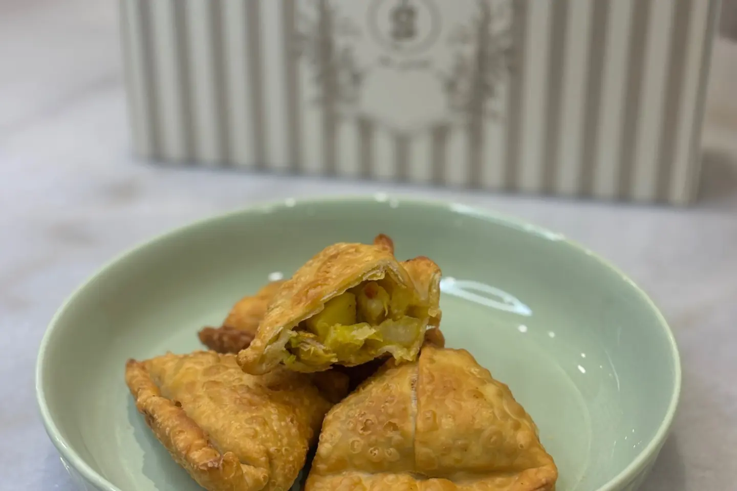 Indian Sambosa - 12 Pieces