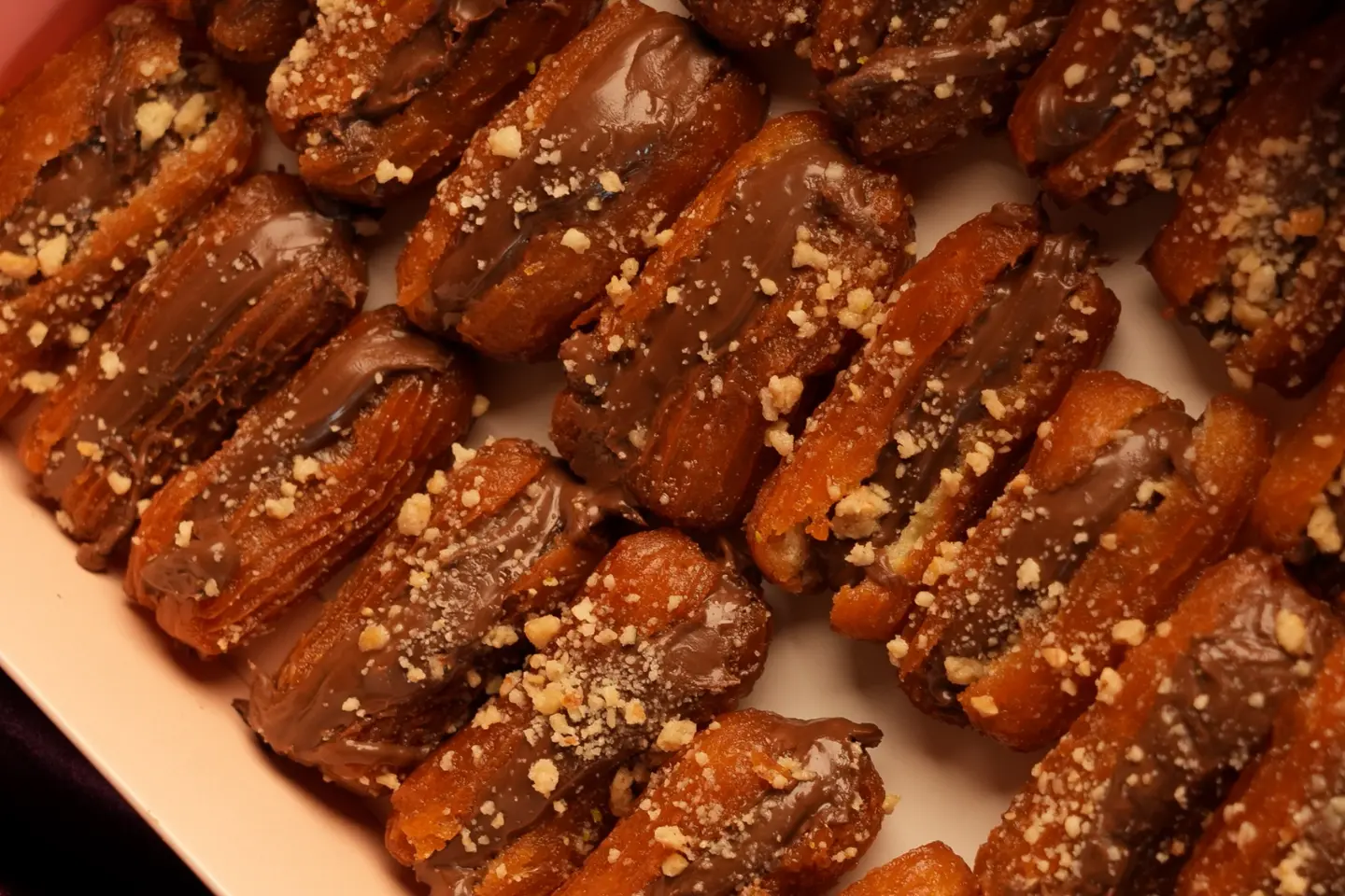 بلح الشام محشو شوكليت - كيلو