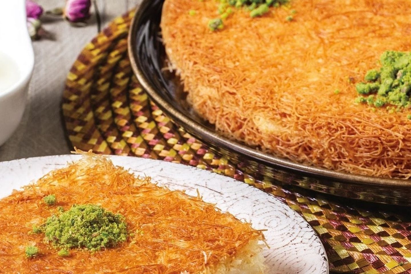 ست الكل بالقشطة - وسط