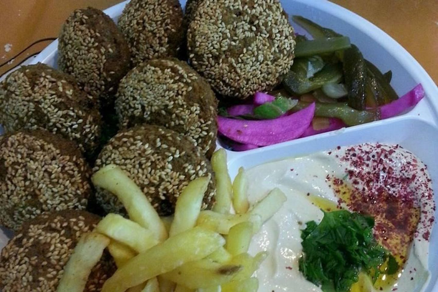 صحن فلافل محشي وعادي - صحن فلافل محشي وعادي-صغير
