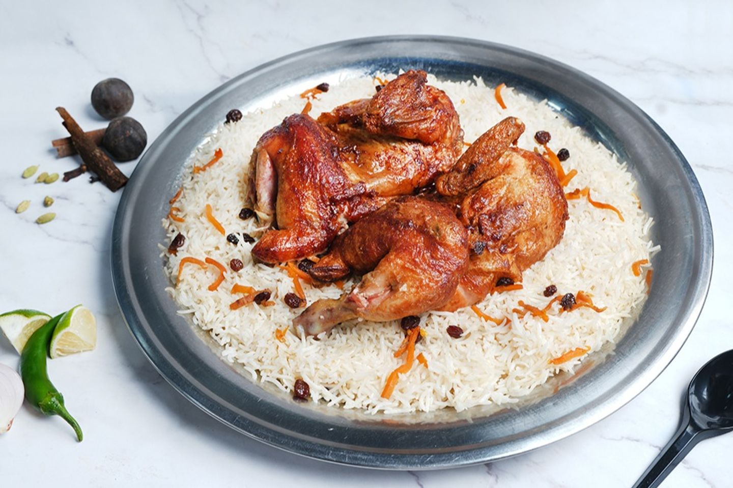دجاج شواية مع رز ابيض - نصف حبة