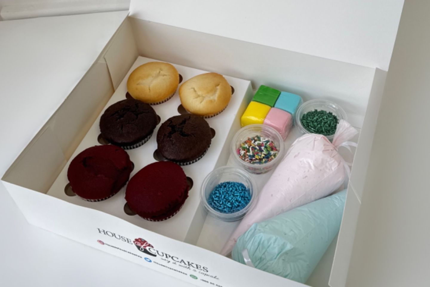 Cupcake Decorating Box - 6 Cupcakes