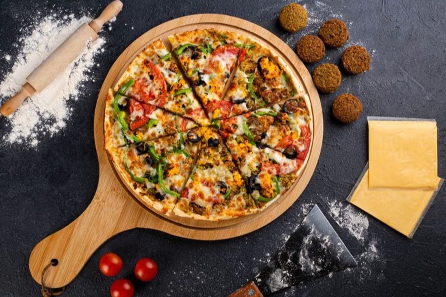 Falafel Pizza - Medium