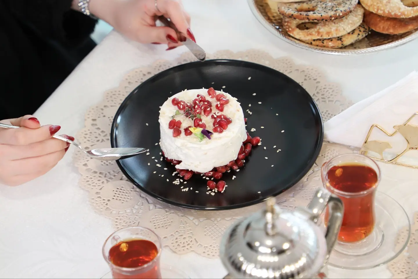 Labneh With Pomegranate And Sesame - 250 Gram