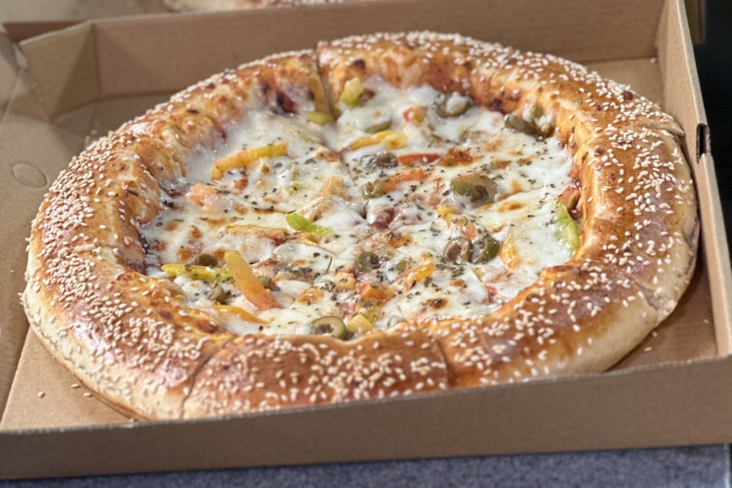 Taibah Meat Pizza - Medium