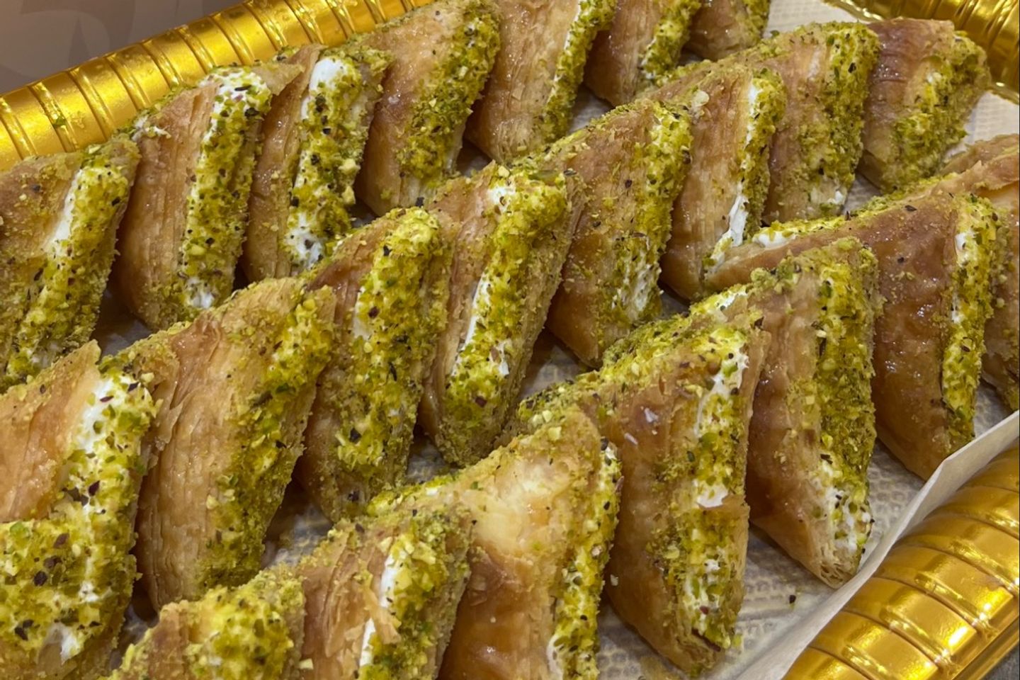 بقلاوة قشطة باردة - قطعة وحدة