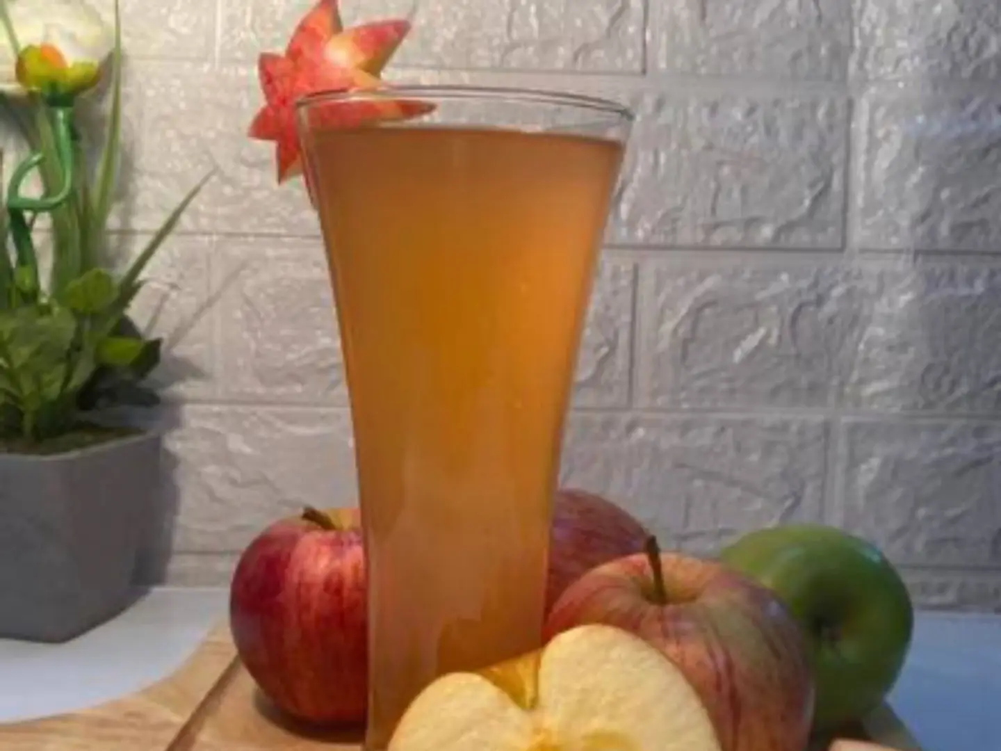 Apple Cane Juice - Galone Liter And Half