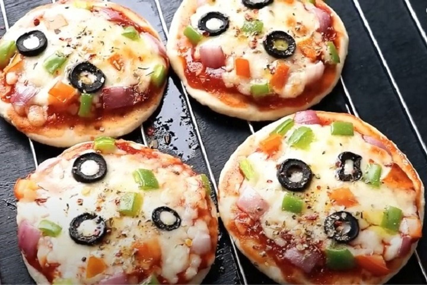 Yammy Mini Pizza - Piece