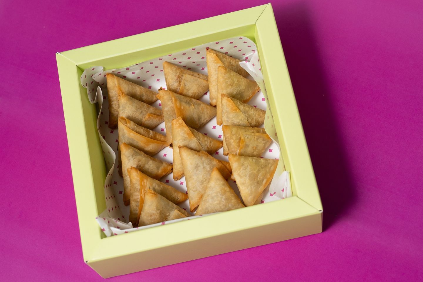 Vegetables Samosa - 8 Pcs Mini