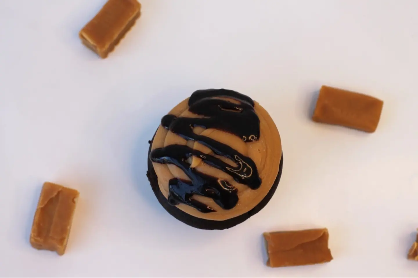 سولتد كراميل كب كيك - الحجم الميني